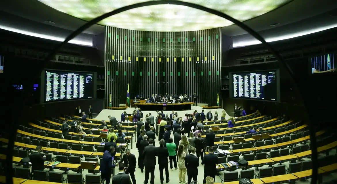 Mais de um terço dos projetos de 2024 são repetidos, aponta levantamento
