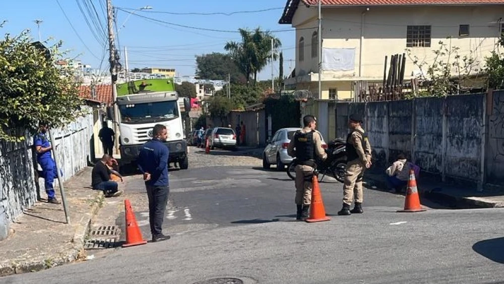 Gari é morto a tiros após motorista ameaçar equipe de coleta de lixo em BH