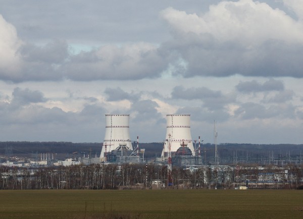 Ucrânia ataca com drones e provoca incêndio em usina nuclear russa