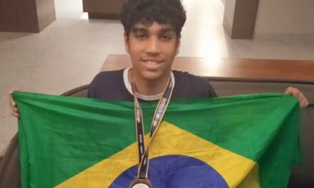 É Ouro: Aluno de Escola Pública de Minas Gerais conquista medalha em Olimpíada Internacional de Matemática nos EUA