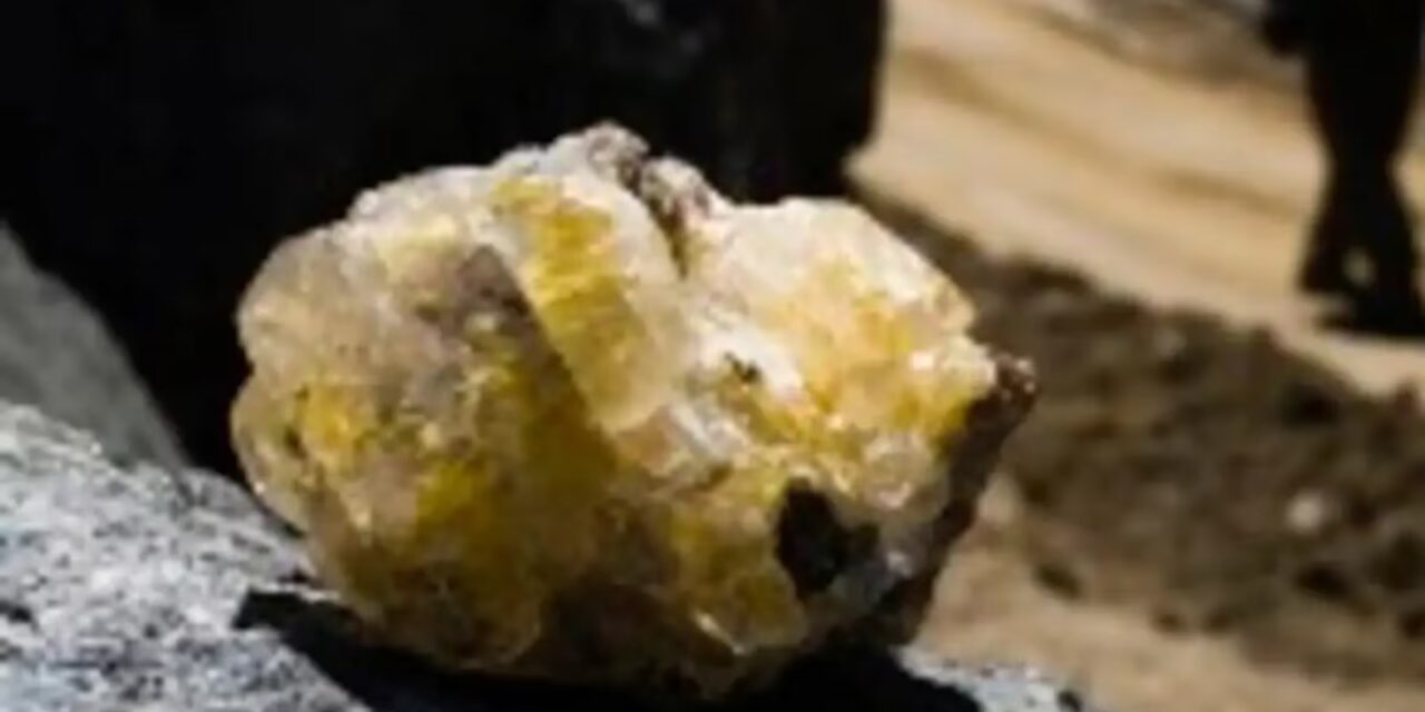 China impõe novas regras e reforça controle sobre mineração e processamento de terras raras
