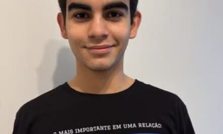 Gênio brasileiro de 16 anos, aprovado 18 vezes em vestibulares, ganha bolsa de estudos para líderes do futuro