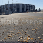 Milho é espalhado nos arredores da Arena MRV horas antes de Atlético x Cruzeiro