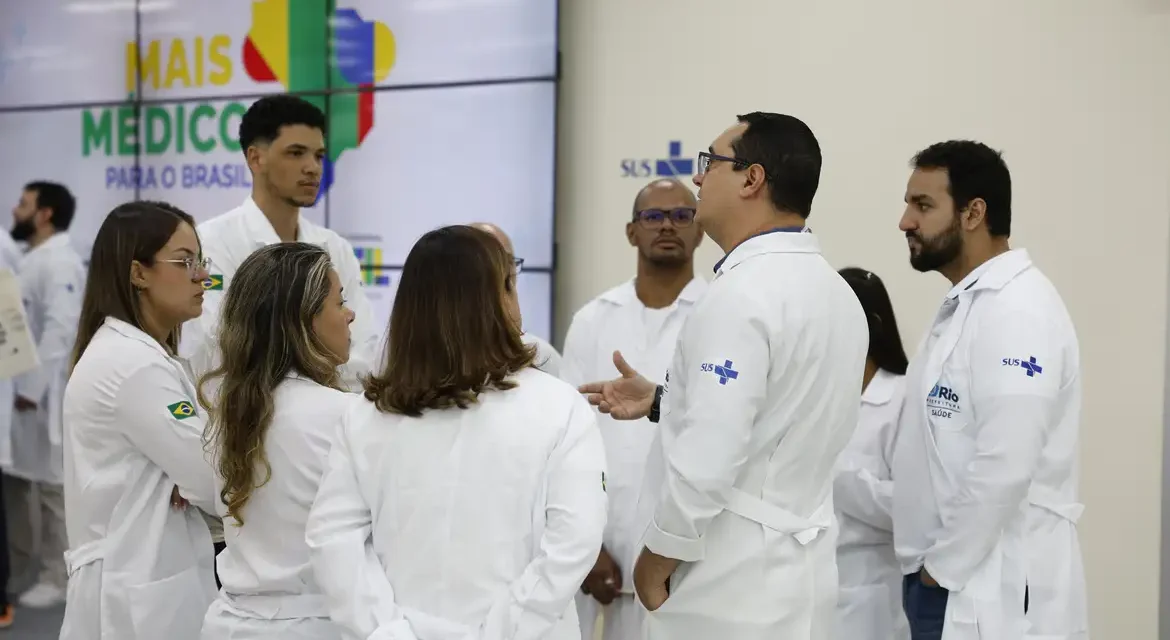 Mais Médicos: 1,5 mil profissionais iniciam atuação em municípios e comunidades indígenas