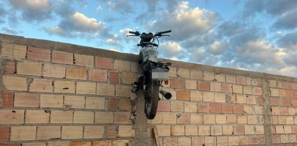 Seis menores são apreendidos após tentativa de roubo a pátio do Detran em Minas