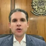 Presidente da Câmara critica atuação de Eduardo Bolsonaro nos EUA