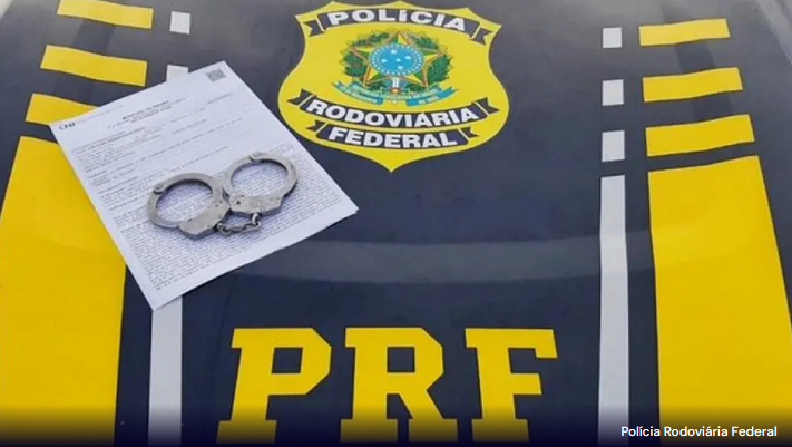 Motorista de ônibus procurado por homicídio é detido com documento falso em MG