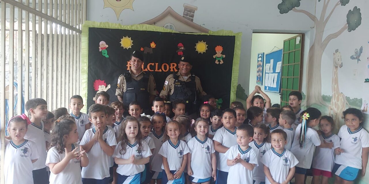 Polícia Militar é homenageada no Dia do Soldado em Córrego Fundo
