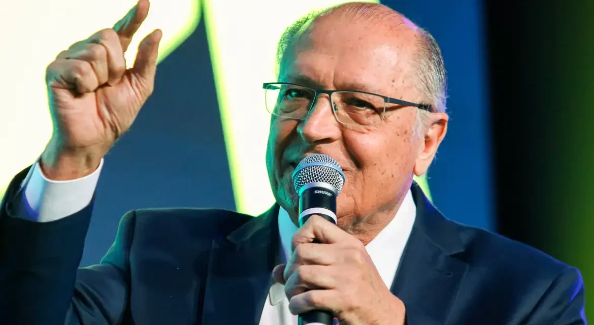 Alckmin anuncia plano de contingência contra tarifaço dos EUA até terça-feira
