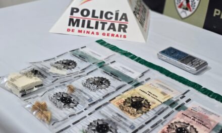 PM prende dois homens por tráfico de drogas e corrupção de menores em Arcos