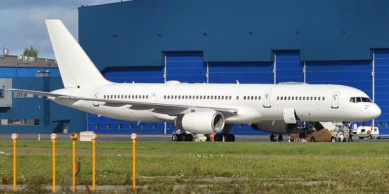 Avião da Força Aérea dos EUA transporta diplomatas para consulado em Porto Alegre, confirma PF