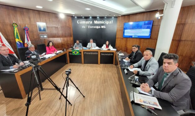 Câmara de Formiga vota e aprova 17 propostas para o município