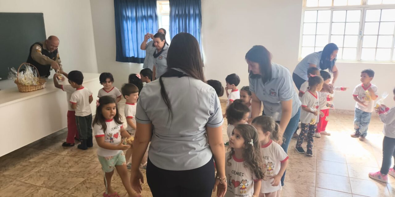 Policia Militar recebe homenagem em comemoração ao Dia do Soldado