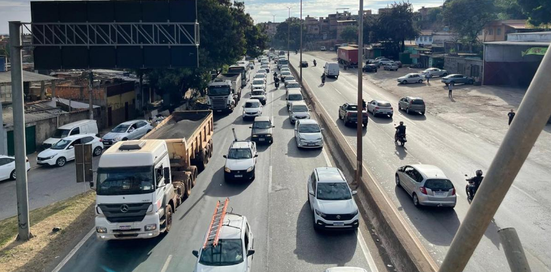 Ciclista de 18 anos perde a vida após ser atropelado por motorista com sinais de embriaguez, em BH