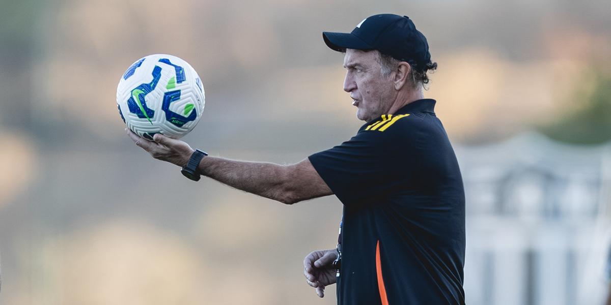 Cuca é demitido do Atlético após derrota no clássico contra o Cruzeiro