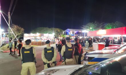 Polícia Militar garante segurança no primeiro dia da Expô Arcos 2025