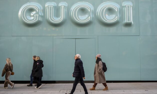 Funcionários da Gucci ameaçam greve por falta de bônus prometido