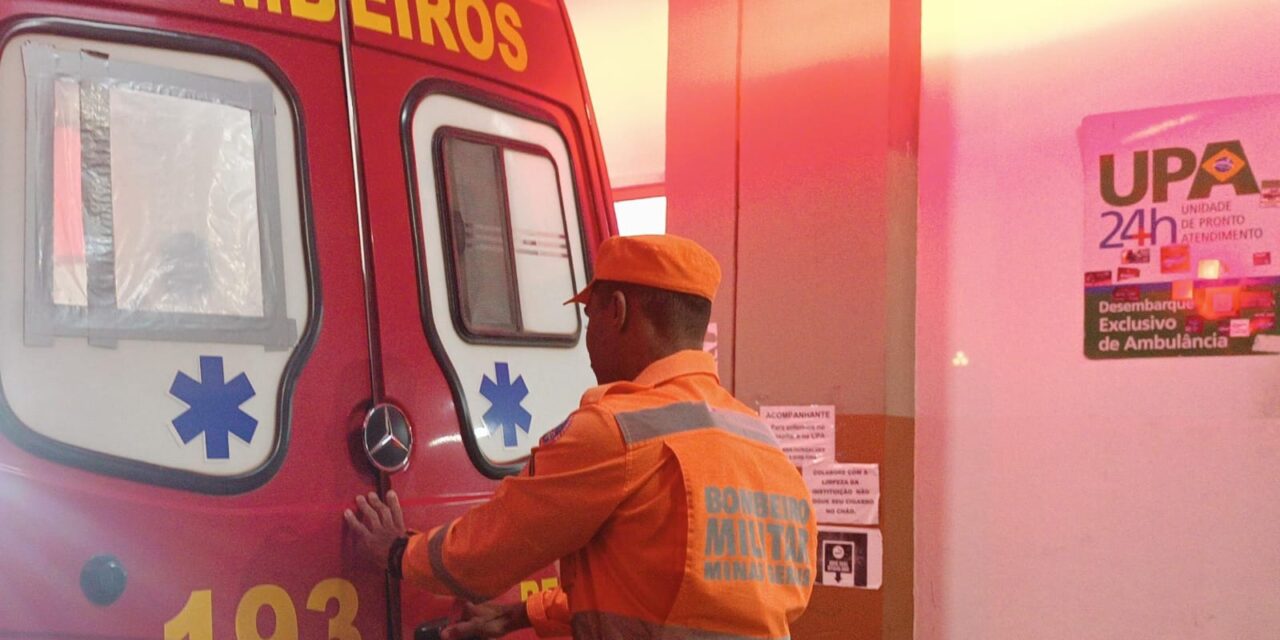 Bombeiros atendem ocorrência de queda em comércio de Formiga