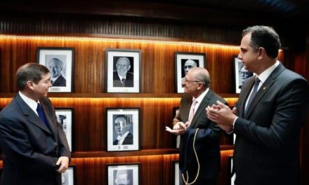 Ao lado de Alckmin, Pacheco participa de evento em homenagem ao ex&vice&presidente José Alencar  