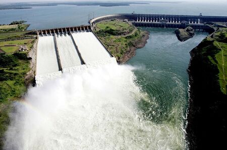 Silveira discute com Lula construção de nova hidrelétrica inspirada em Itaipu