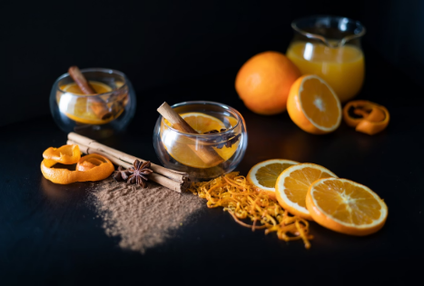 Chá de casca de laranja com canela reúne sabor, aroma e benefícios à saúde