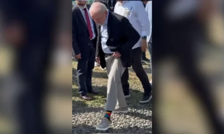 Lula ironiza uso de tornozeleira eletrônica: “Eu tenho meia bonita”