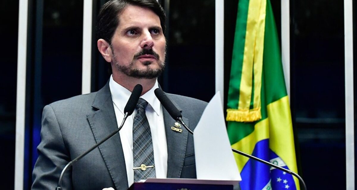 Moraes determina uso de tornozeleira eletrônica para senador Marcos do Val
