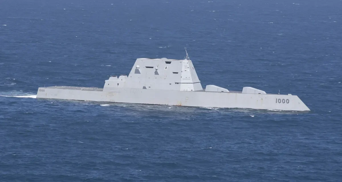 Navios de guerra dos EUA se aproximam da Venezuela para combater cartéis de drogas