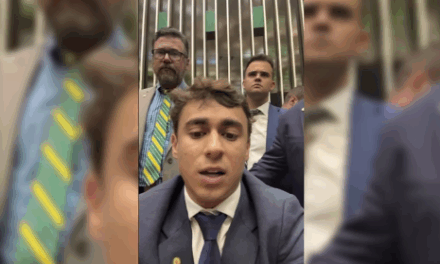 Deputados ocupam Mesa Diretora em protesto contra decisão de Alexandre de Moraes