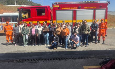 Profissionais da saúde participam de palestra sobre primeiros socorros em Oliveira
