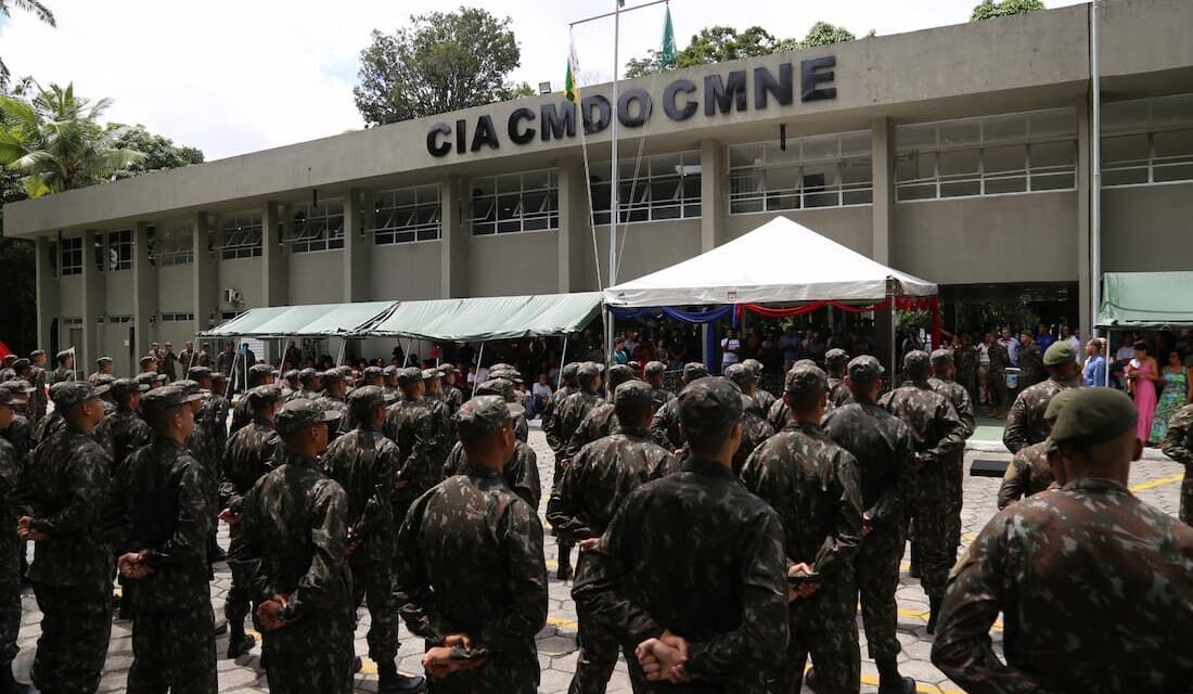 Dia do Soldado é celebrado com homenagens e eventos cívicos em memória do Duque de Caxias