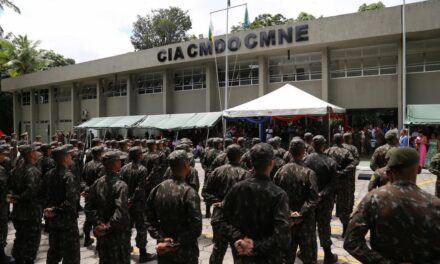 Dia do Soldado é celebrado com homenagens e eventos cívicos em memória do Duque de Caxias