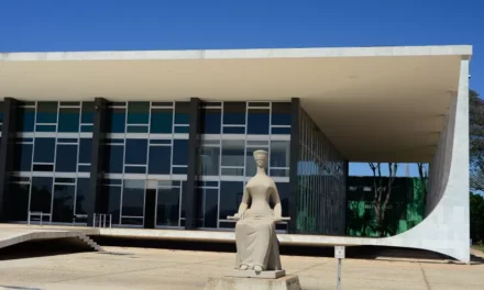 Mais de 3.500 pessoas se inscrevem para acompanhar julgamento de Bolsonaro no STF
