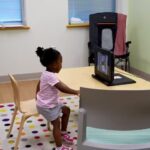 Tecnologia nos EUA promete diagnóstico de autismo em 15 minutos, mas gera ressalvas