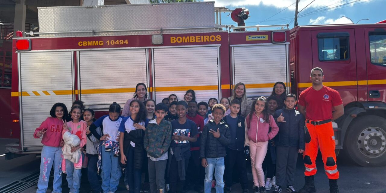 Interação e aprendizado marcam visita de Escola ao Corpo de Bombeiros em Formiga
