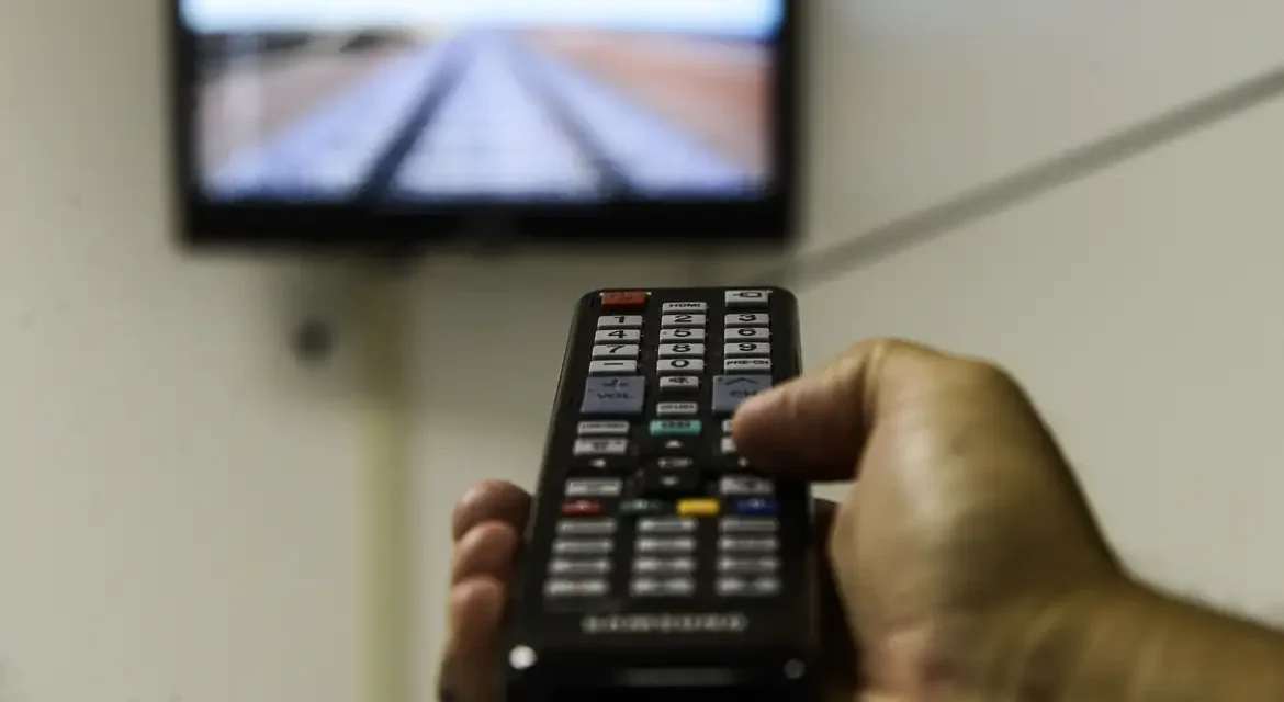 Lula assina decreto da TV 3.0 e marca nova era da radiodifusão brasileira