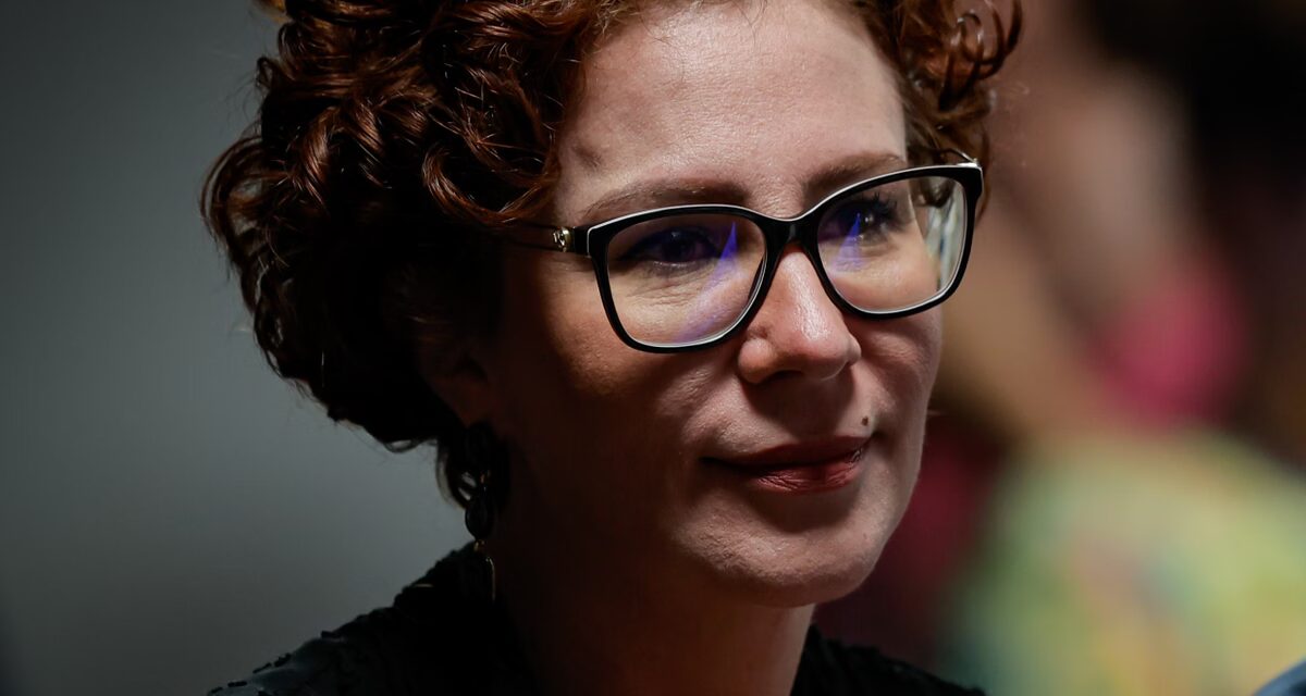 Carla Zambelli passa mal durante audiência na Itália, mas prossegue com processo de extradição