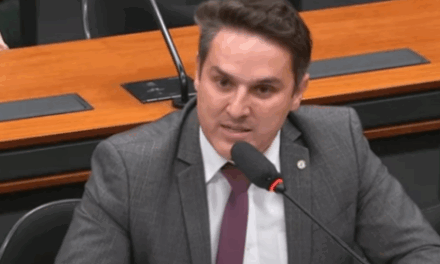 Oposição reage à MP de Lula: “encenação eleitoreira”, diz Zucco
