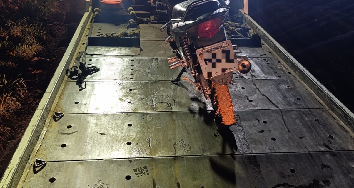 Polícia Militar recupera moto furtada em Formiga