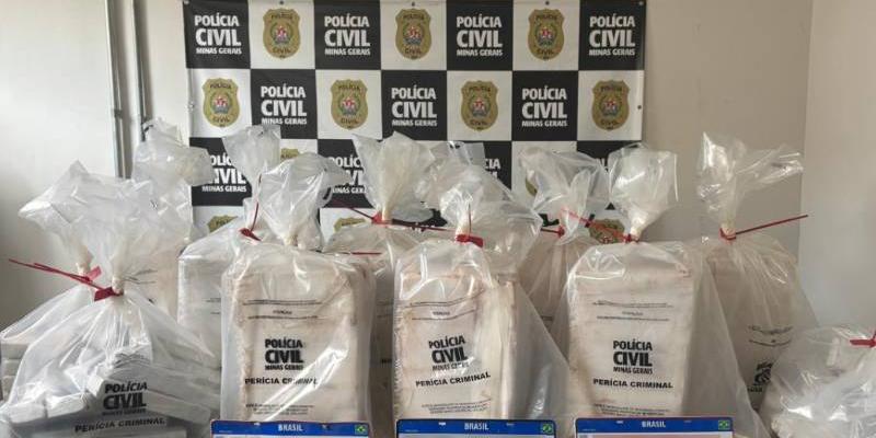 Polícia Civil apreende 301 barras de maconha em sítio usado por organização criminosa em Contagem