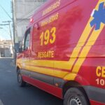 Mulher fica ferida em colisão entre carro e moto em Formiga