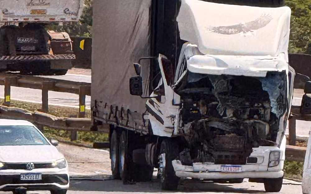 Acidente fatal na Fernão Dias interdita pista e causa congestionamento em Cambuí (MG)