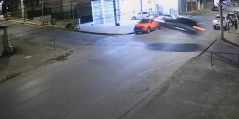 Polícia Militar prende homem após perseguição no bairro Cardoso, em BH