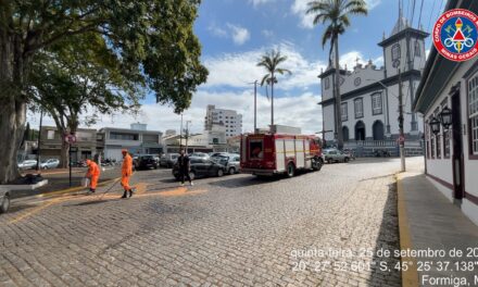 Corpo de Bombeiros atende ocorrência de risco de derrapagem no Centro de Formiga