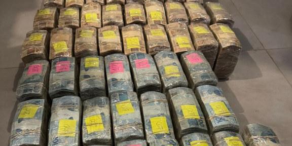 PF apreende veículos e mais de R$ 3 milhões em operação no Triângulo Mineiro