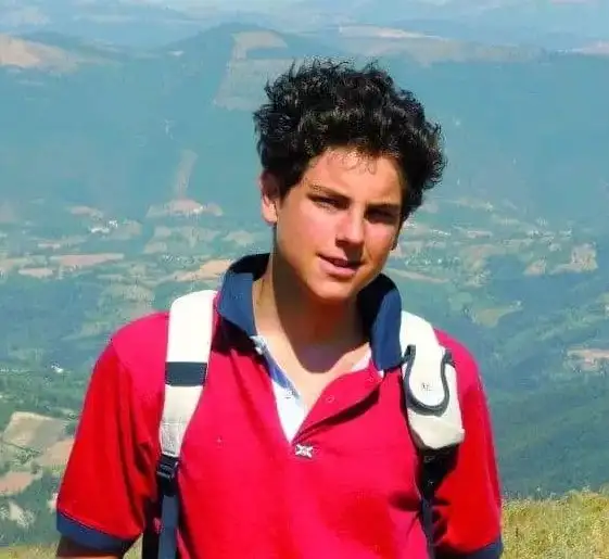 Carlo Acutis se torna o primeiro santo da geração “millennial”