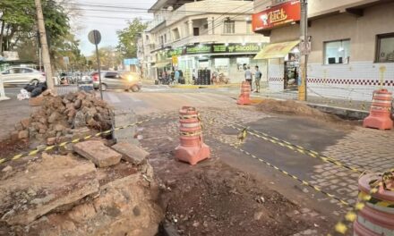 Prefeitura de Formiga executa obra de drenagem para combater alagamentos no bairro Quinzinho
