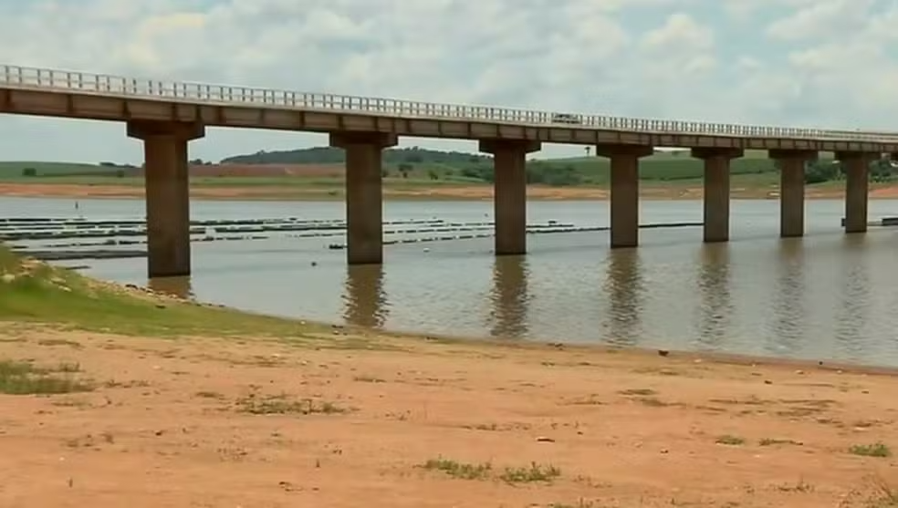 Lago de Furnas atinge 48% da capacidade e acende sinal de alerta