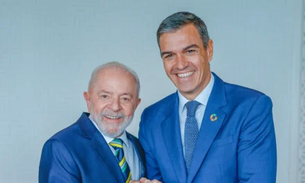 Lula e Pedro Sánchez discutem avanço do acordo Mercosul-União Europeia em conversa telefônica