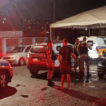 Homem é ameaçado por populares após acusação de ataque a adolescente em Divinópolis